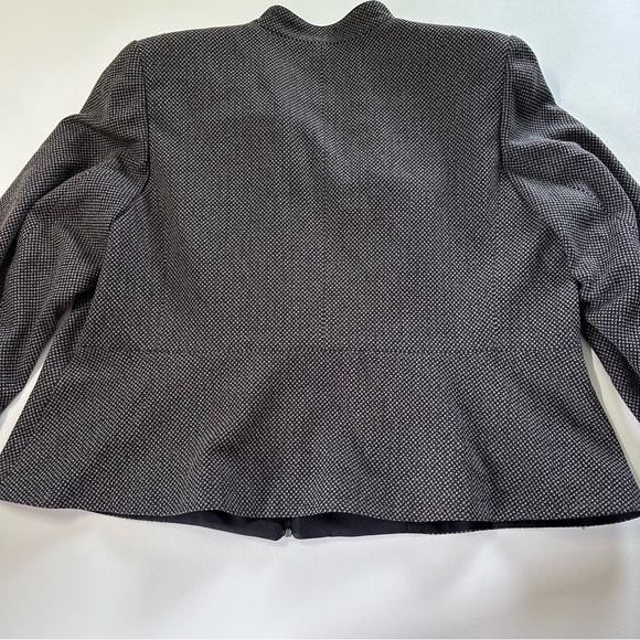 John Meyer collection women’s size 22W front zip jacket,‎ black, and white color - Picture 6 of 13